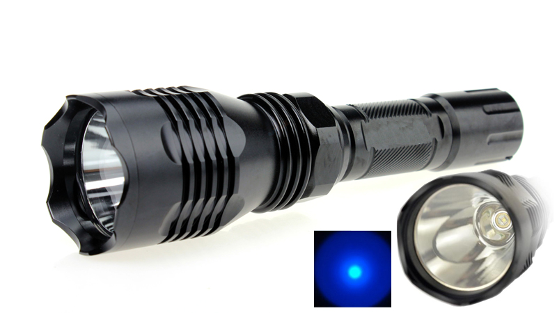 802 UV Ультрафиолетовый фонарь с хорошей фокусировкой Пиковая длина волны: 395-410 нм Большой гладкий рефлектор итание: 18650 х1
