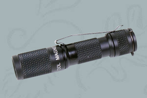 Tool Magnet (XP-G R5) 70lm  Светодиодный фонарь-наключник
